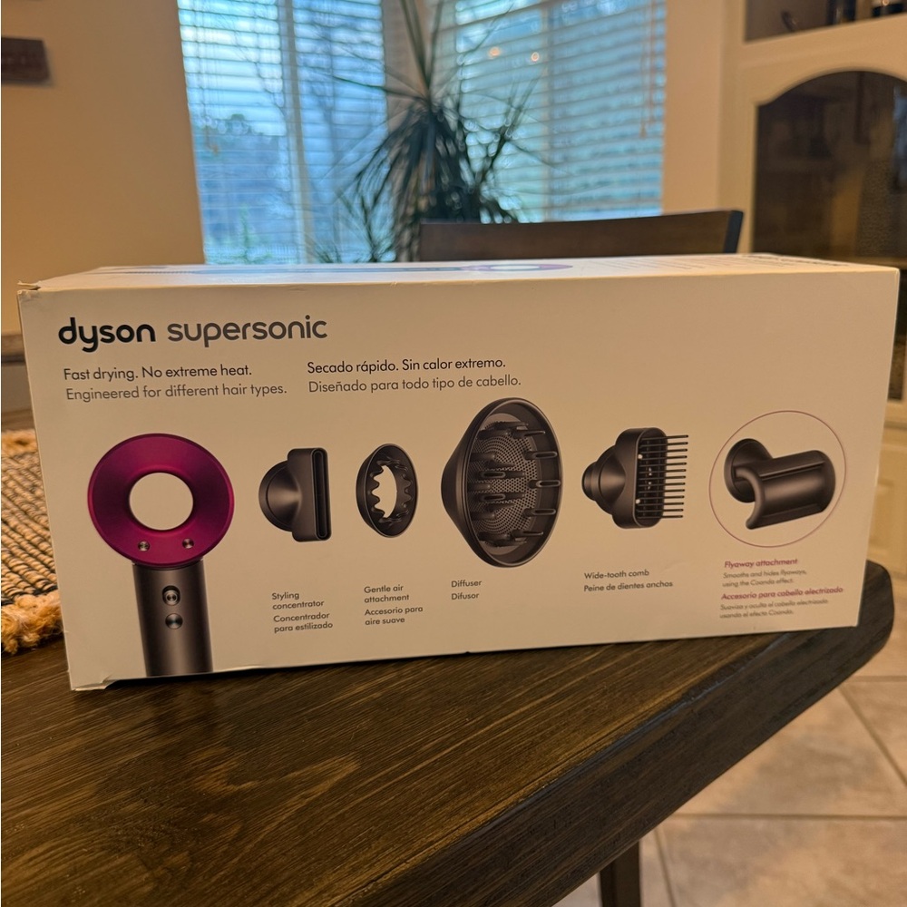 Dyson Supersonic™ Hair Dryer – Fuchsia/Nickel